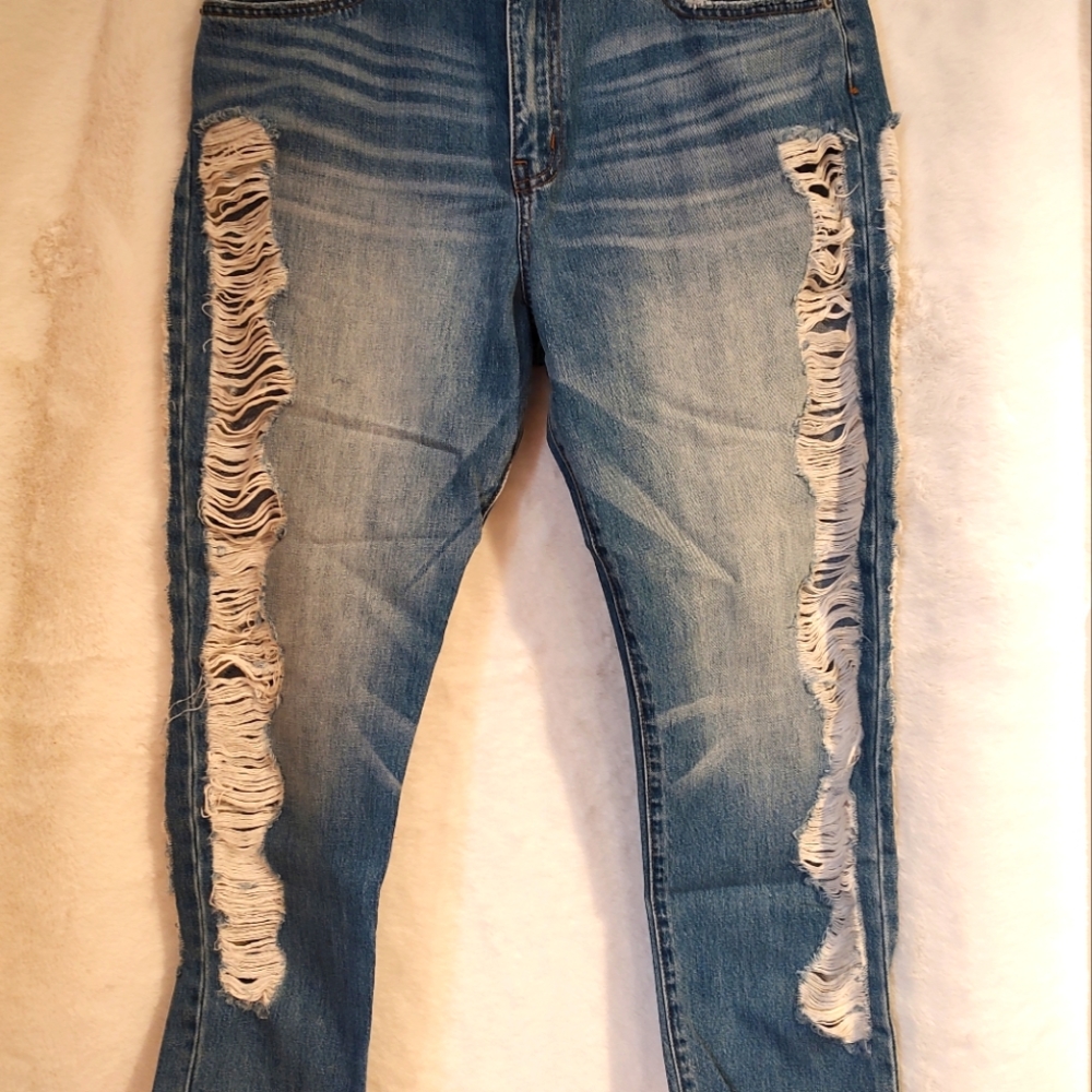 Designer "Band of Gypsies" size 31 distressed denim jeans